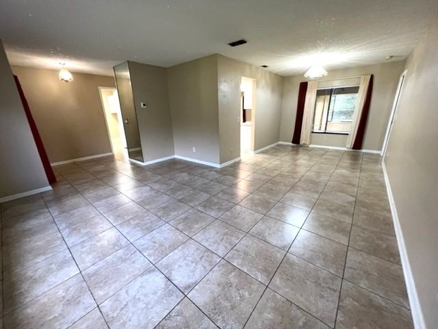 2348 Evenglow Ave - Photo 3 of 24