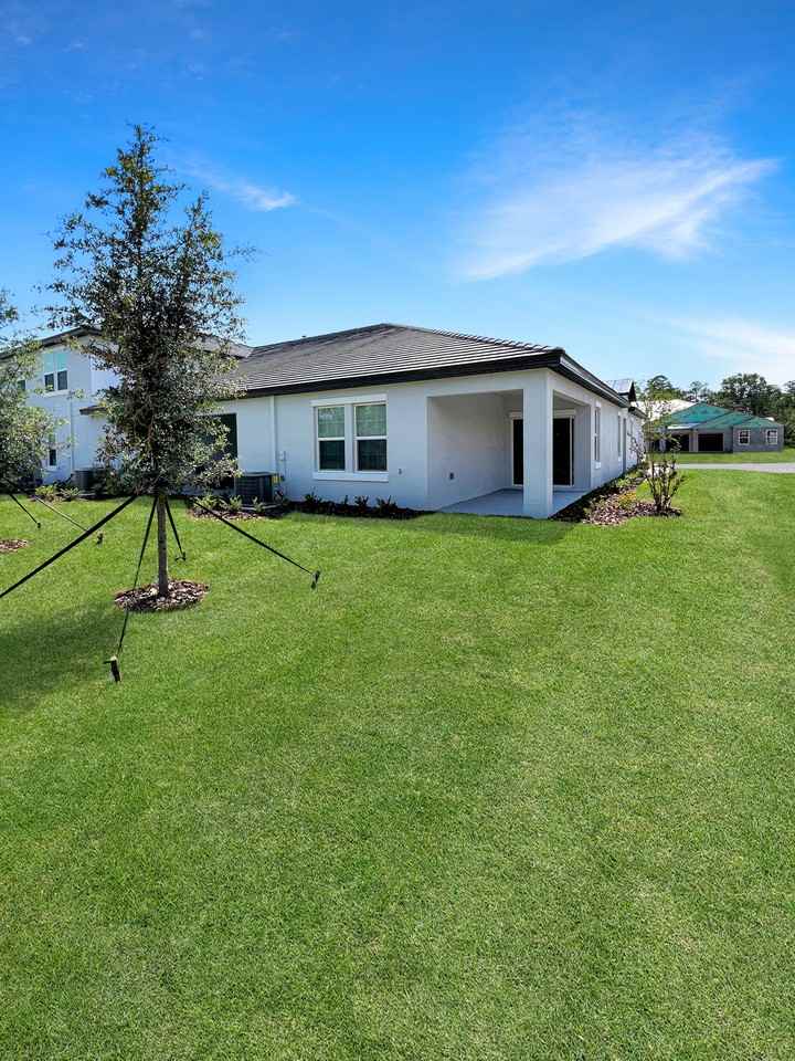 16831 Forge Surf St - Photo 3 of 28