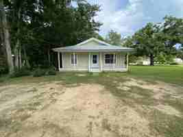 featured image of 22040 Cedar St