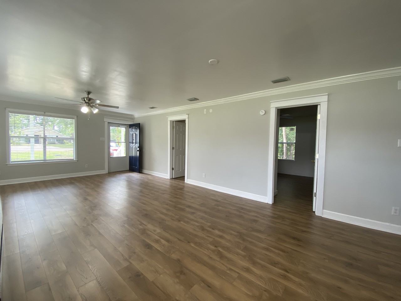 22040 Cedar St - Photo 4 of 15