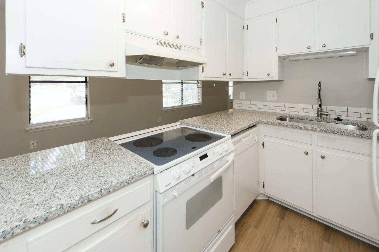 819 Sandpiper Drive - Photo 5 of 12