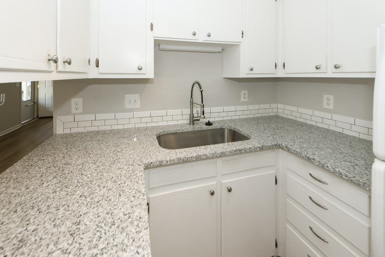 819 Sandpiper Drive - Photo 6 of 12