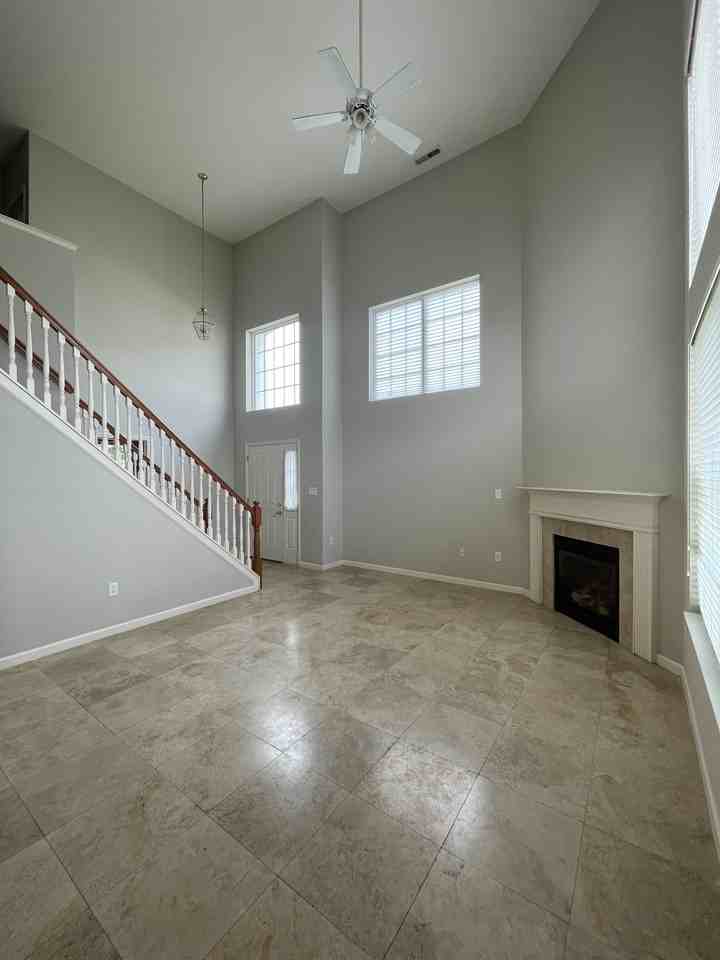 16325 Bay Meadow Cir - Photo 2 of 17