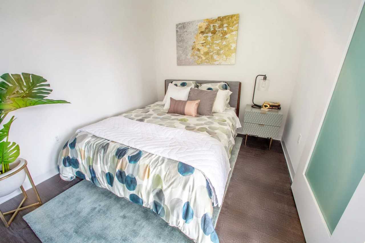 N Milwaukee Ave #305 - Photo 3 of 50