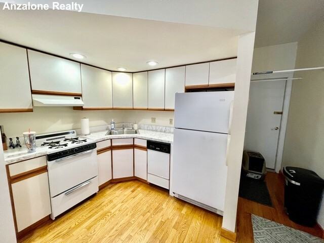 2A Baldwin Pl #4 - Photo 3 of 10