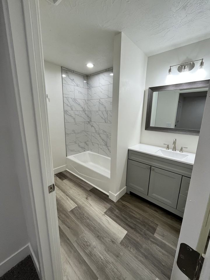 1005 S Westfield Rd #NA - Photo 3 of 6