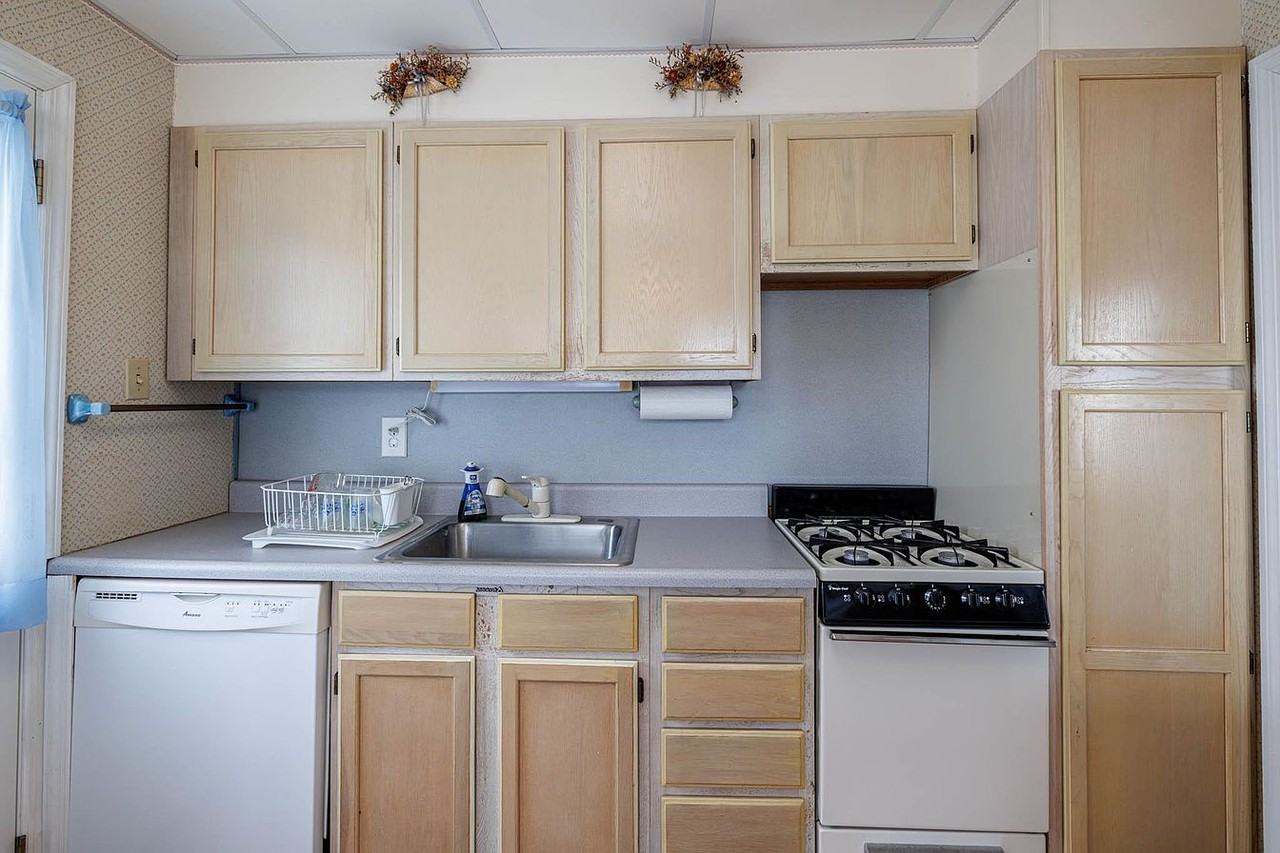 202 E Saint Paul Ave #NA - Photo 3 of 5