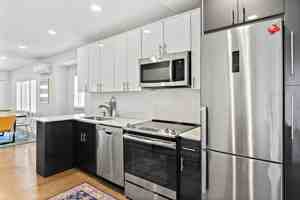 featured image of 3420 Alamo Pl S #1