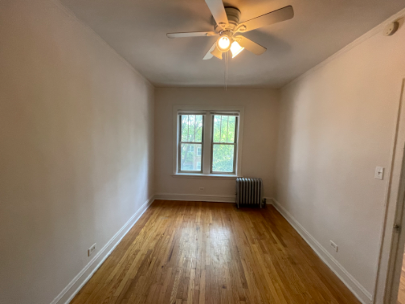 832 S Austin Blvd - Photo 7 of 19