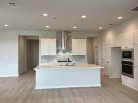 1640 Indian Apple Way  