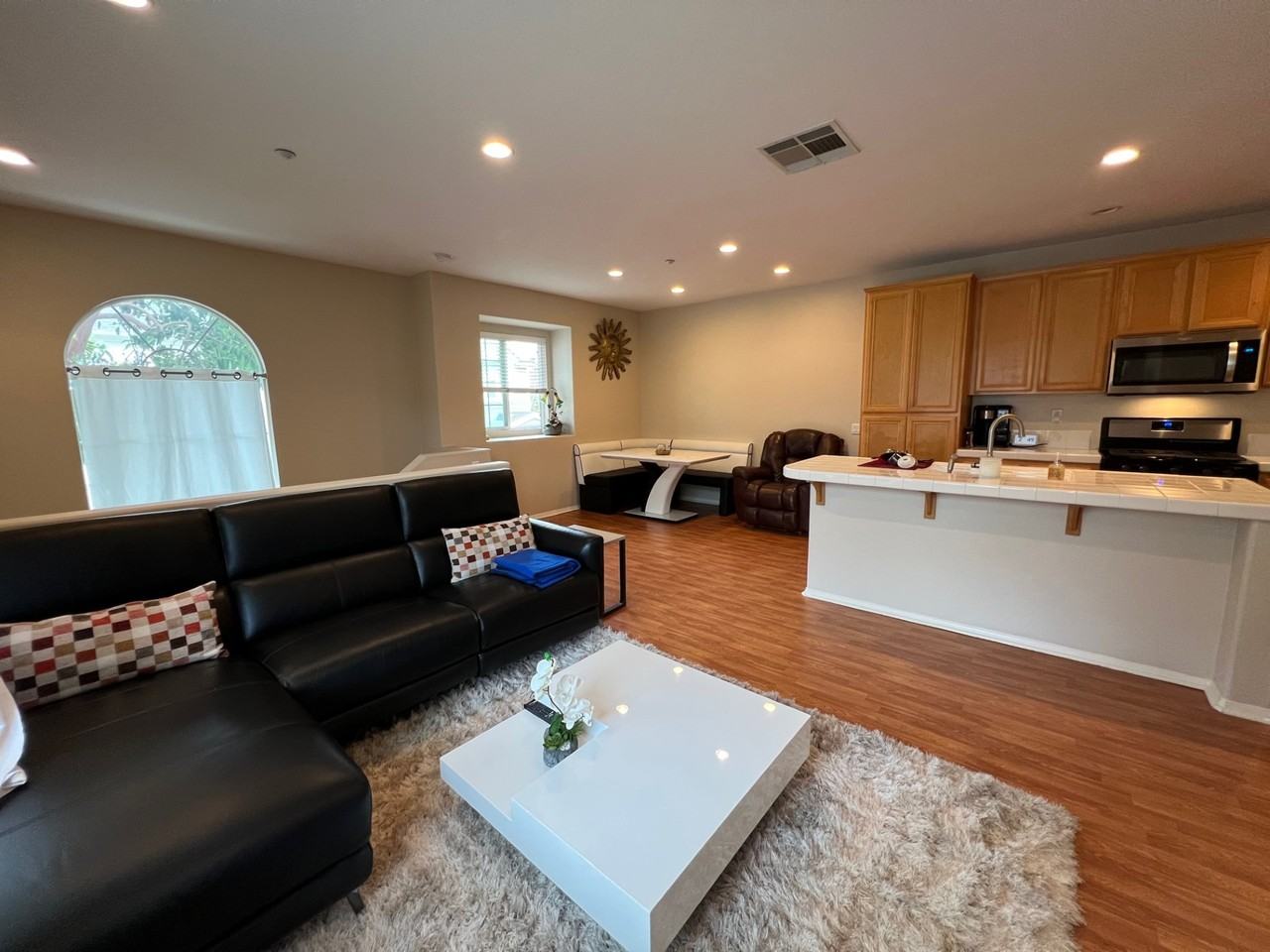 10 Chilmark Street - Photo 4 of 16