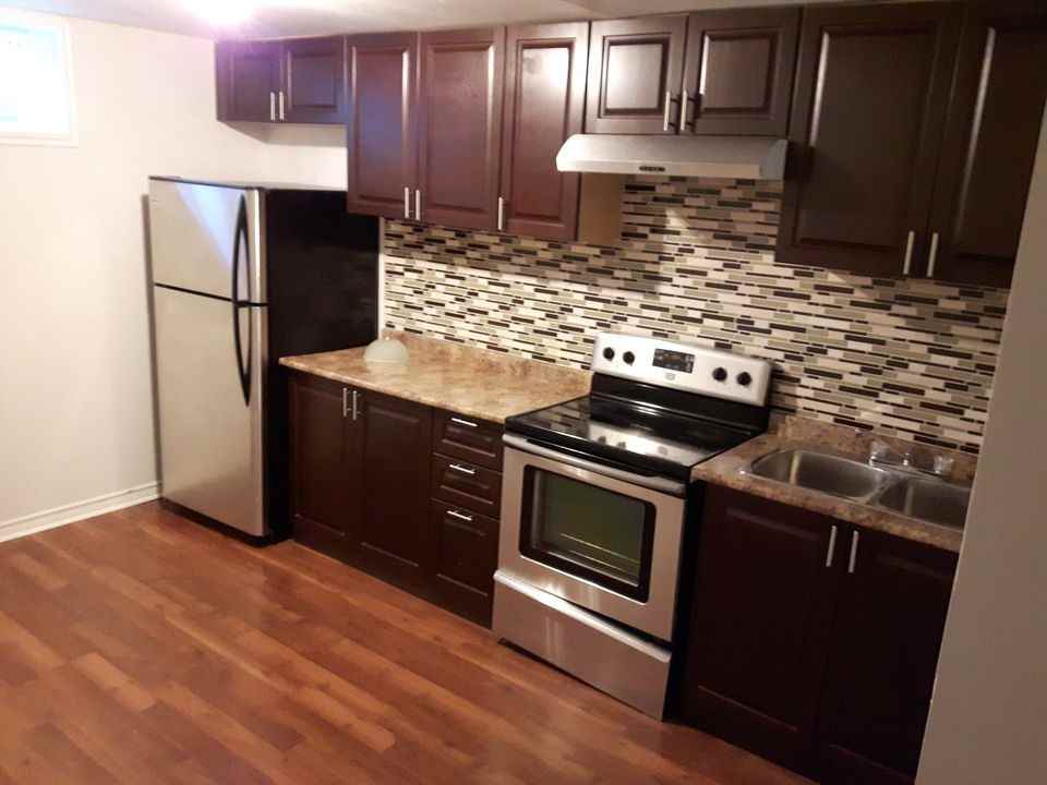 158 Richardson Crescent - Photo 2 of 7