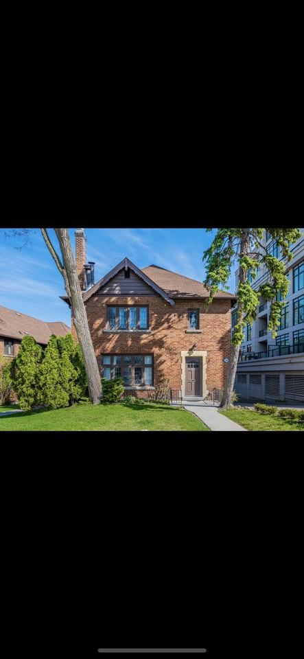 2504 Bloor St W - Photo 3 of 12