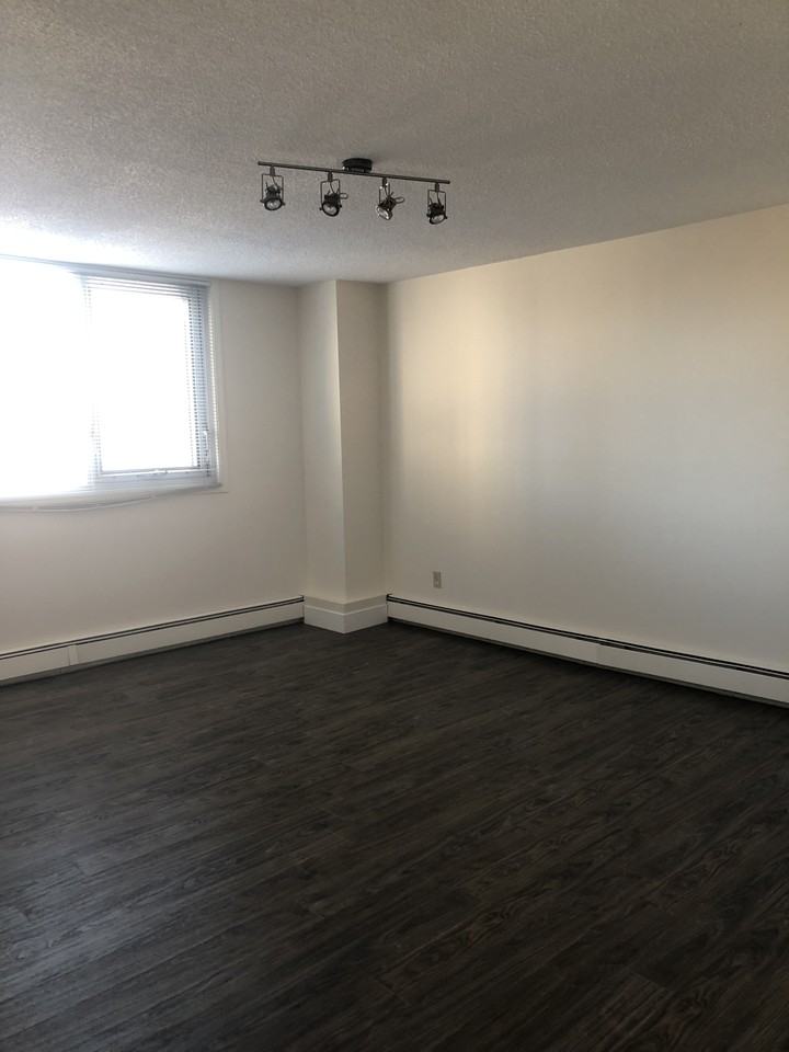 Centurian Tower - Photo 5 of 13