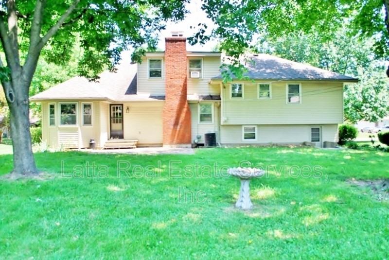 807 Nw 10th St - Photo 2 of 16