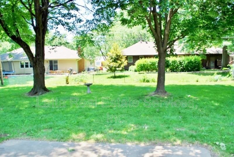 807 Nw 10th St - Photo 3 of 16