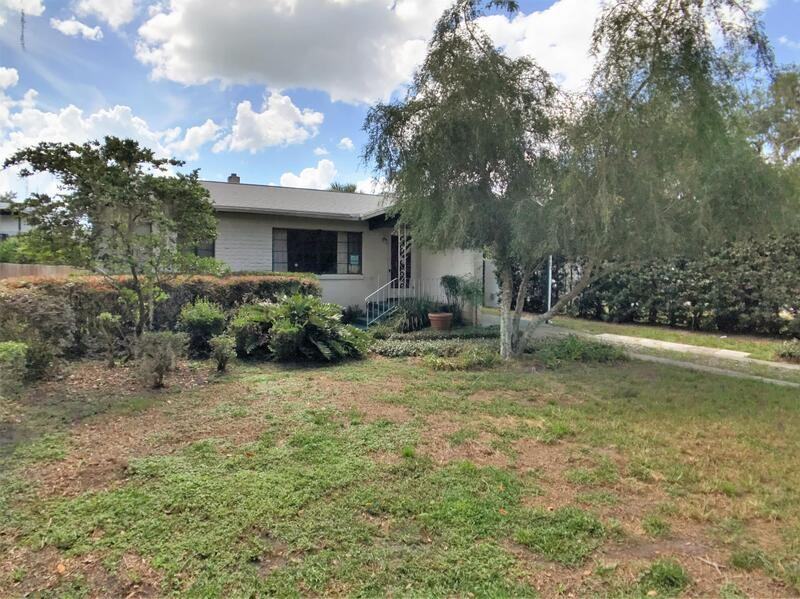 1261 Richmond Rd - Photo 2 of 15