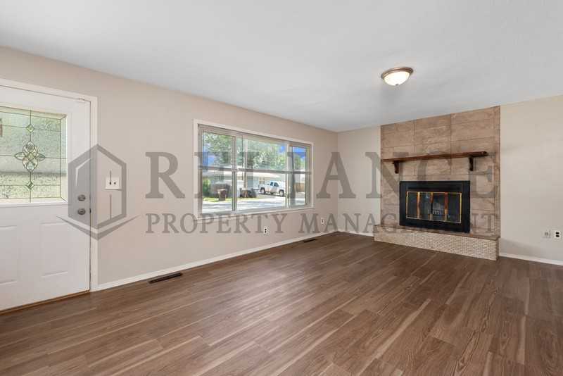 115 Cedar St - Photo 3 of 21