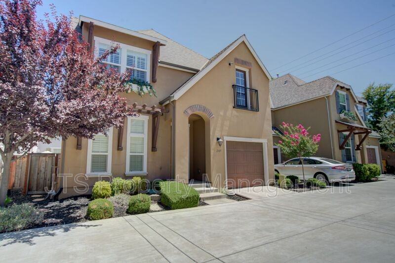 1349 Piper Pl - Photo 2 of 38