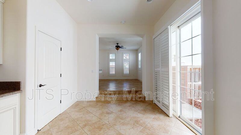 1349 Piper Pl - Photo 7 of 38
