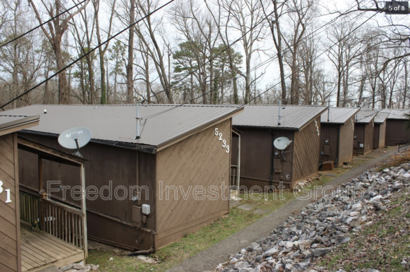 5237 Pocahontas Dr - Photo 3 of 7