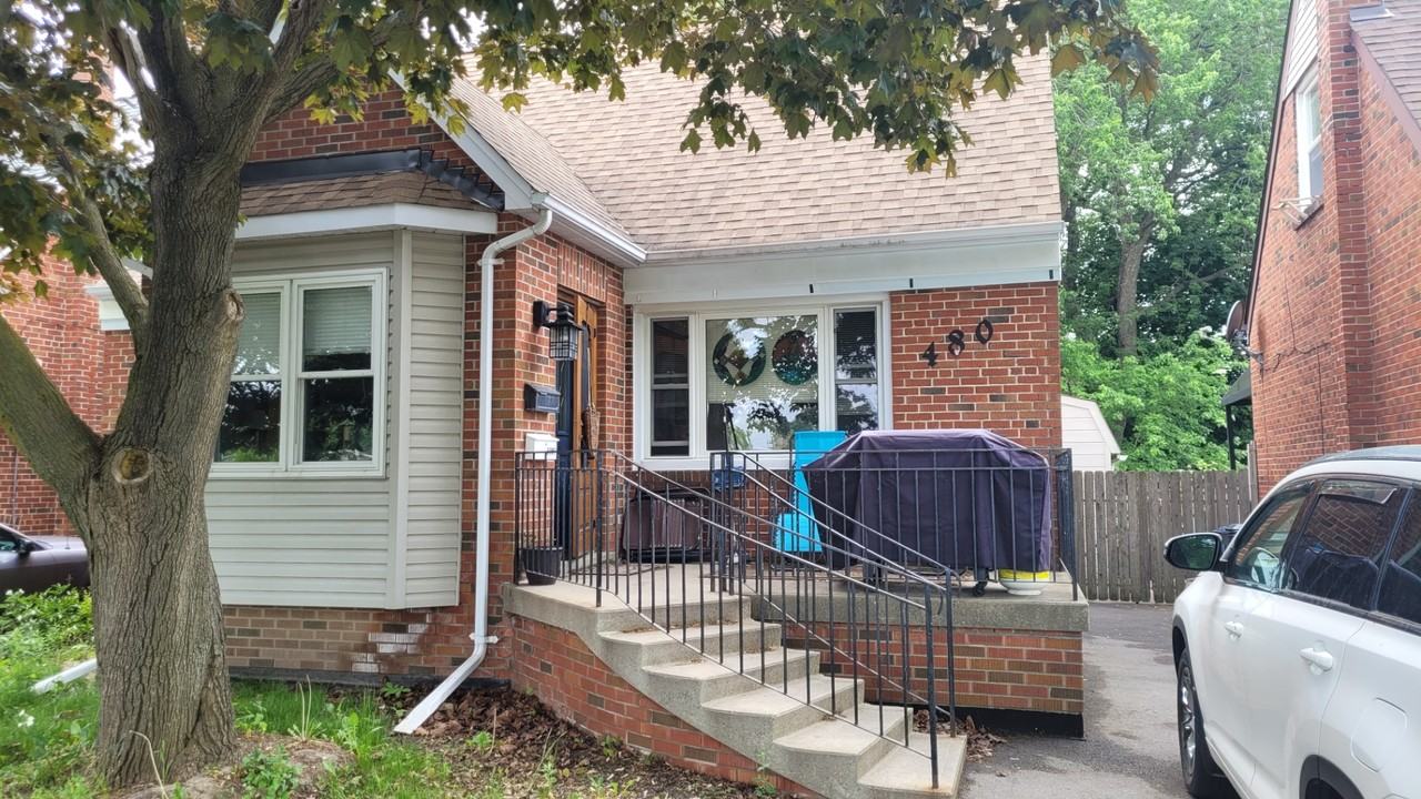 480 Midland Avenue, Toronto, ON M1N 4A6 3 Bedroom Apartment for Rent