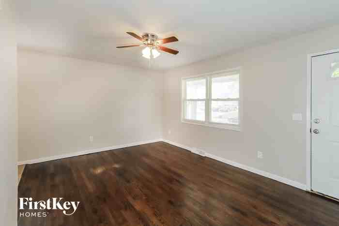 5000 Ne 56th Pl - Photo 2 of 16