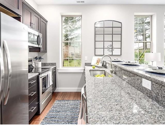 1033 Keenan Ct #11B - Photo 3 of 12