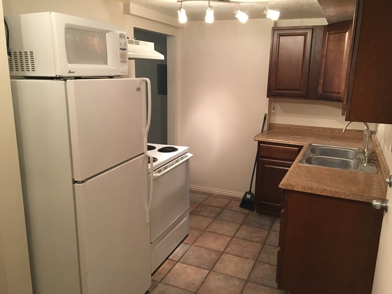 519 S 500 E #519-1 - Photo 3 of 25