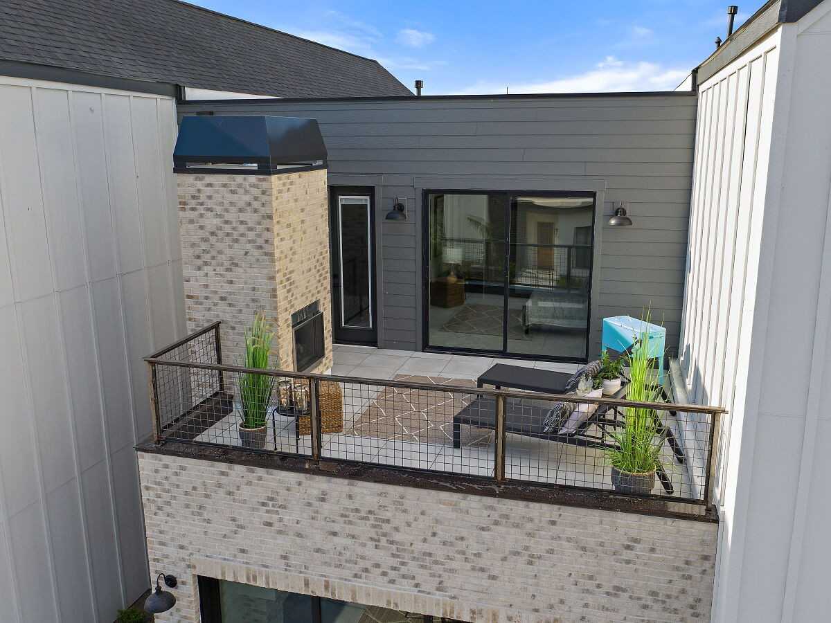 2510 W Iron Coop St #1 - Photo 3 of 50