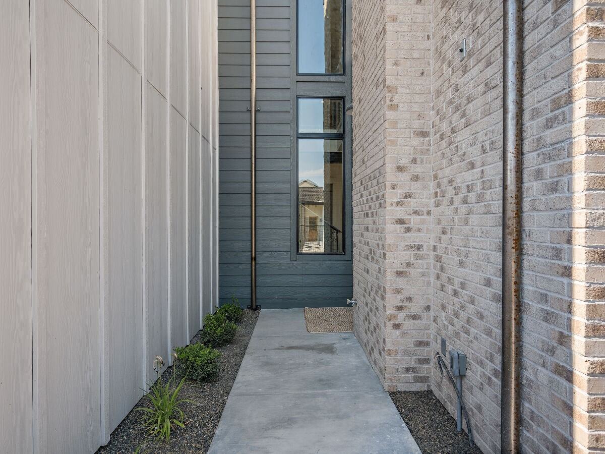 2510 W Iron Coop St #1 - Photo 4 of 50