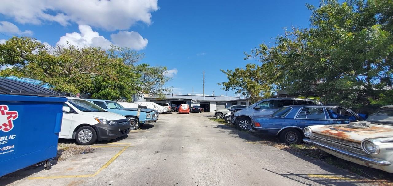 1614 S Dixie Hwy - Bay 2 #BAY2 - Photo 3 of 23