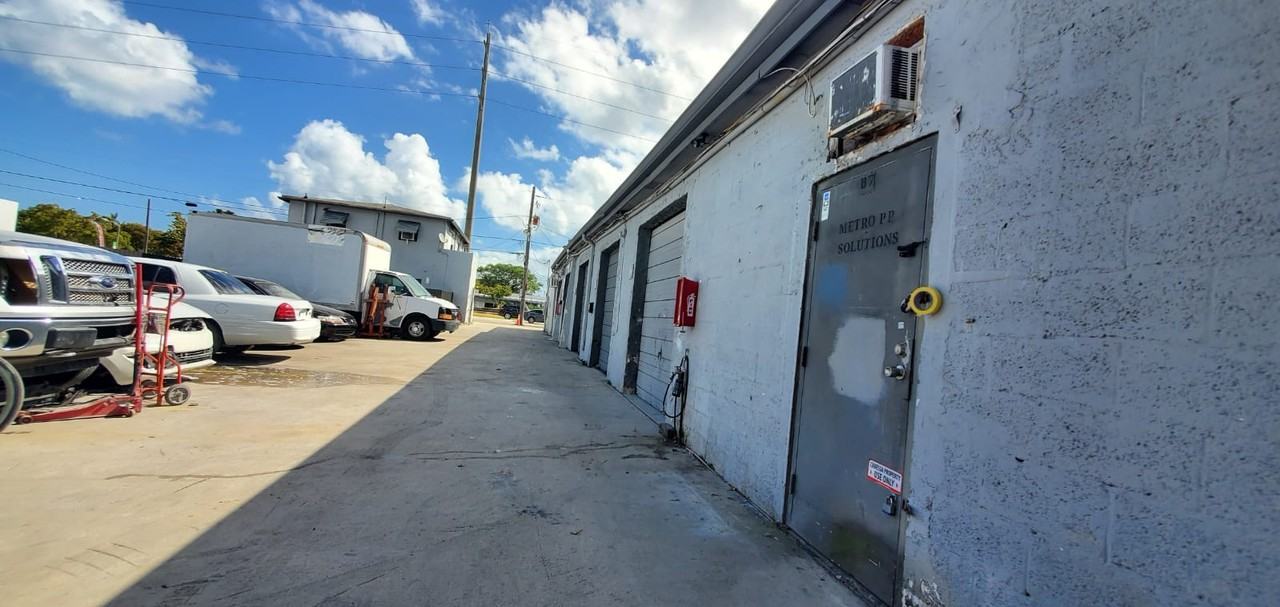 1614 S Dixie Hwy - Bay 2 #BAY2 - Photo 4 of 23