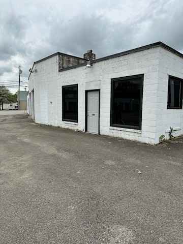 16 Jefferson St #1 - Photo 2 of 8