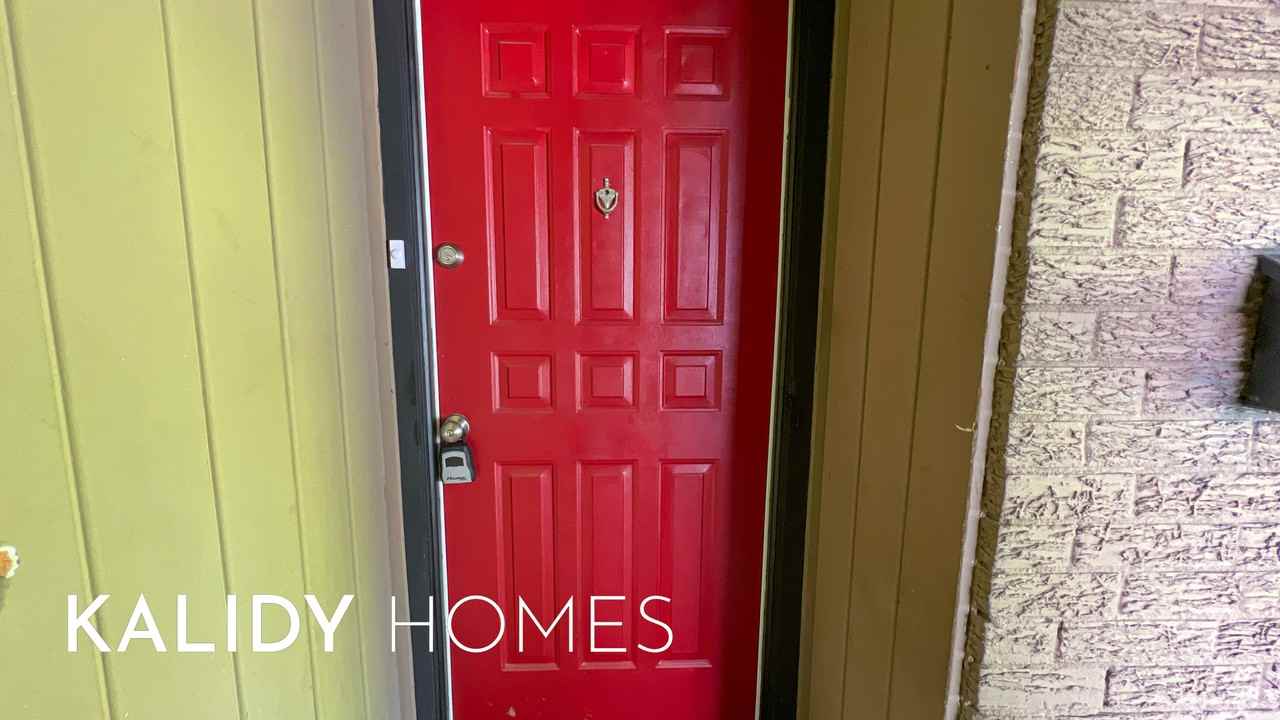 2825 Sw 76th St #1 - Photo 4 of 32