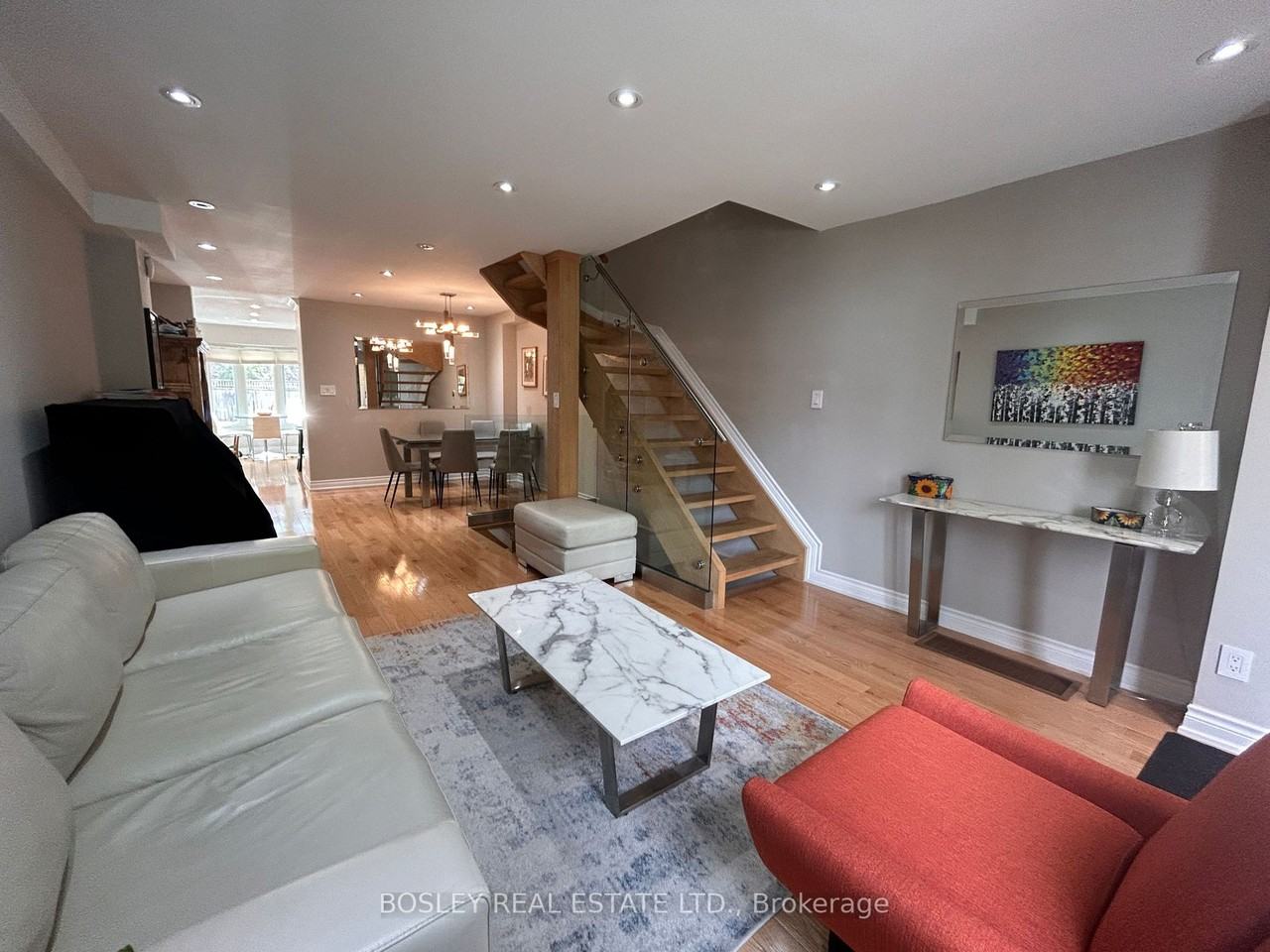 579 Roehampton Avenue - Photo 2 of 40