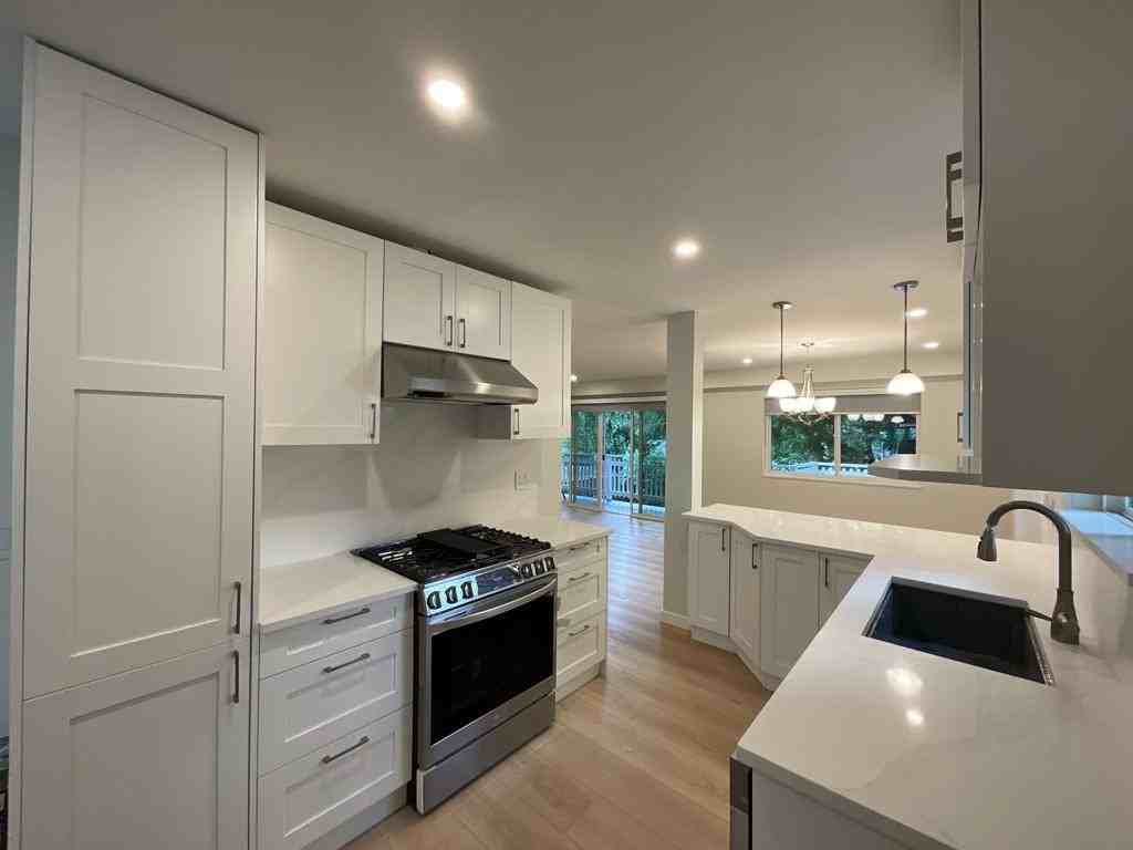 2135 Anita Drive - Photo 2 of 18