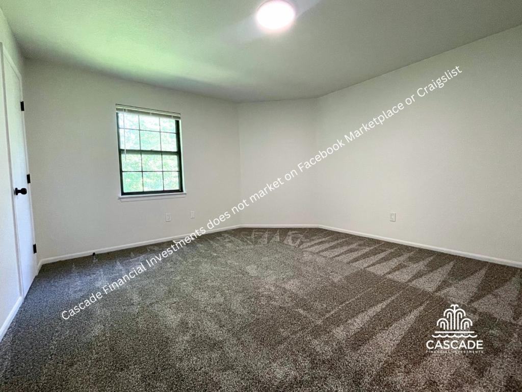 3514 Ne Independence Ave - Photo 5 of 8