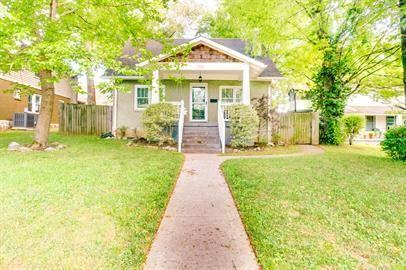 926 Silverdene Pl - Photo 3 of 10