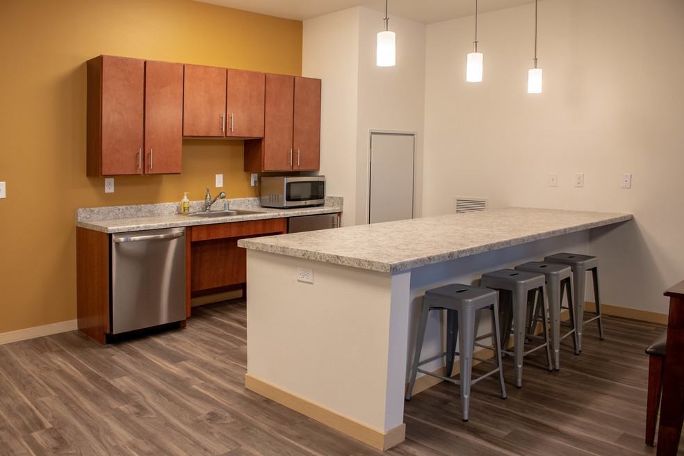 The Breese - Photo 6 of 49