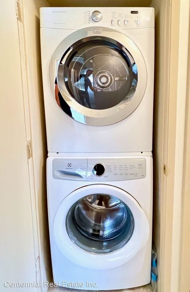 1402 S. Saltair Ave. - Photo 3 of 12