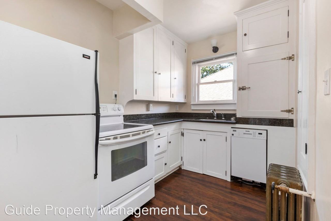 2919-2923 Franklin Ave E - Photo 2 of 26