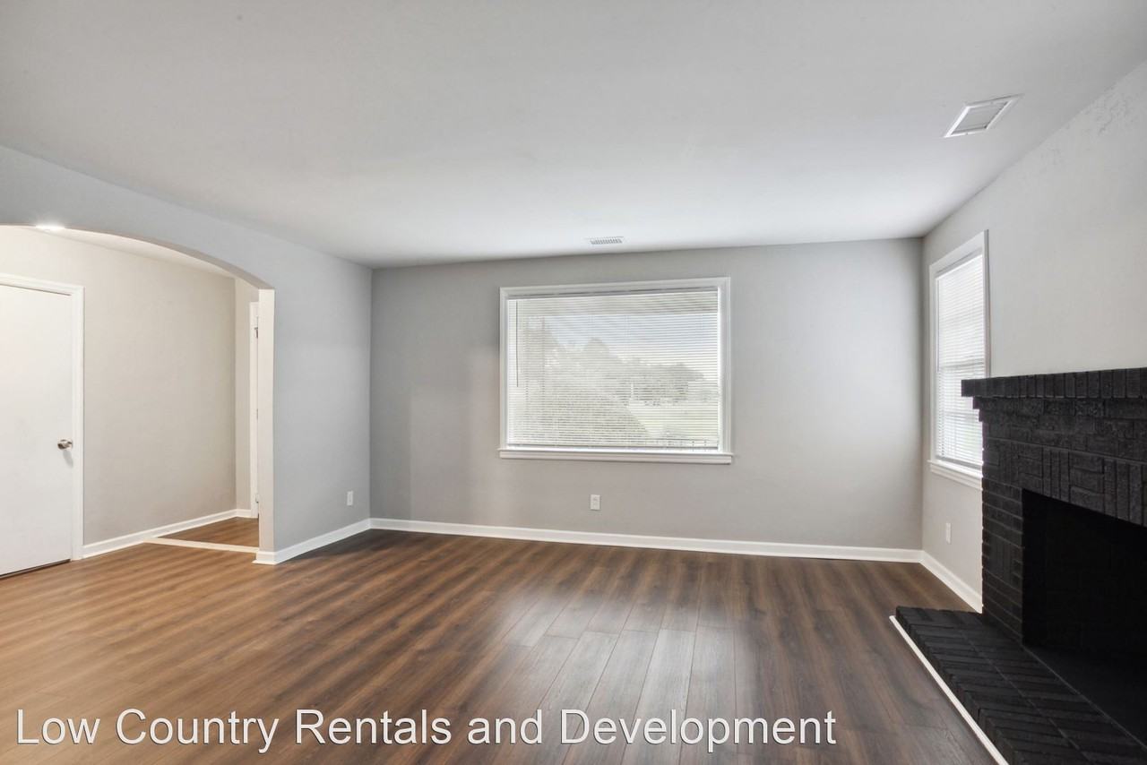 1104 W Victory Dr - Photo 2 of 15