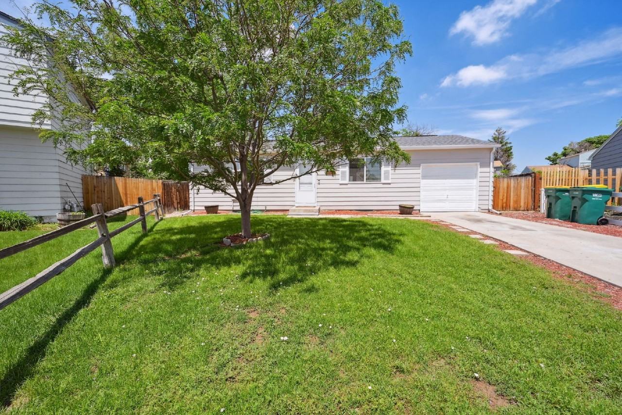 10444 Hoyt Ct - Photo 3 of 27