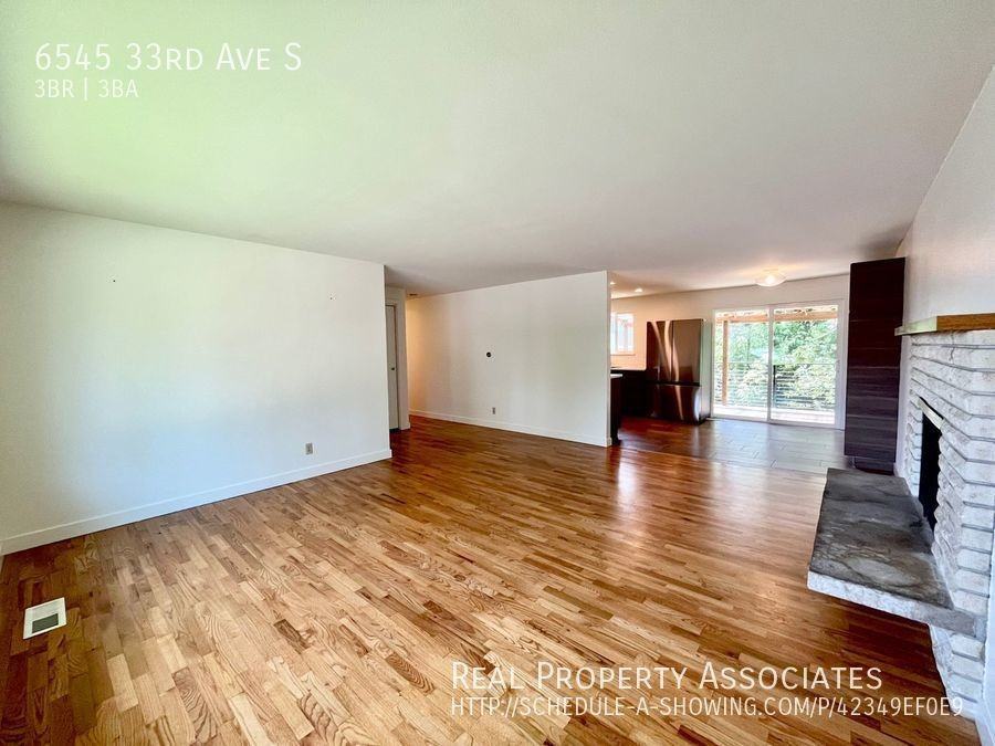 6545 33rd Ave S - Photo 3 of 32