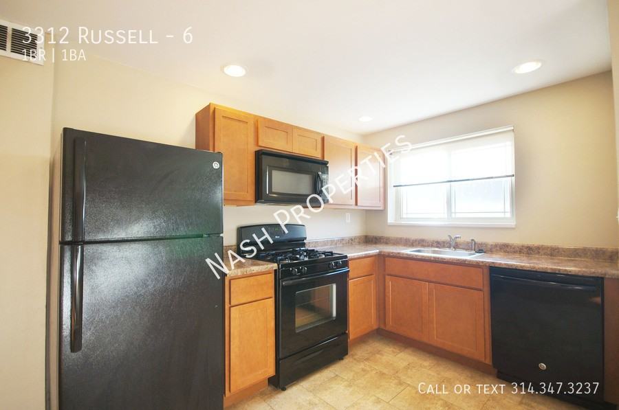 3312 Russell Blvd #6 - Photo 3 of 9