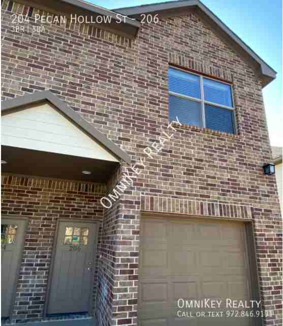204 Pecan Hollow St #206 - Photo 2 of 6