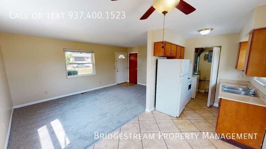 438 Burman Ave - Photo 2 of 9