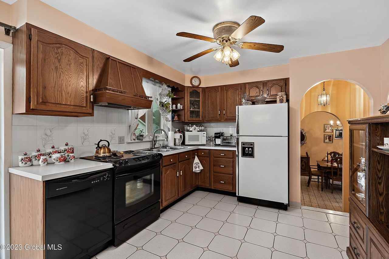 34 Beach Ave #NA - Photo 3 of 5