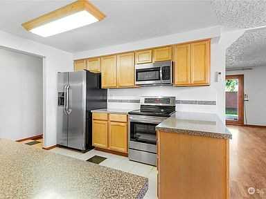 1400 Ne 128th Ave #NA - Photo 2 of 7